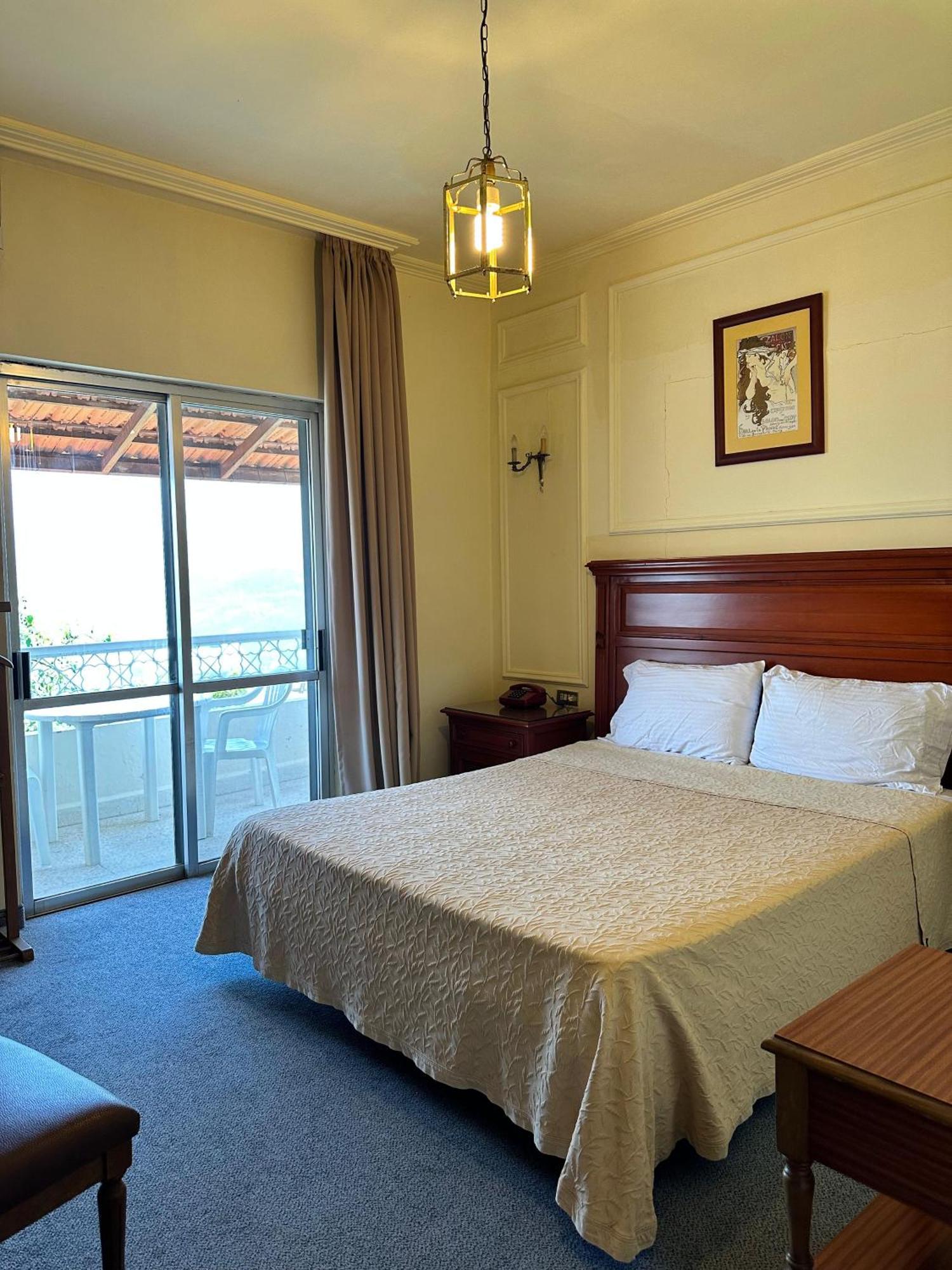Hotel Le Crillon Brummana Esterno foto