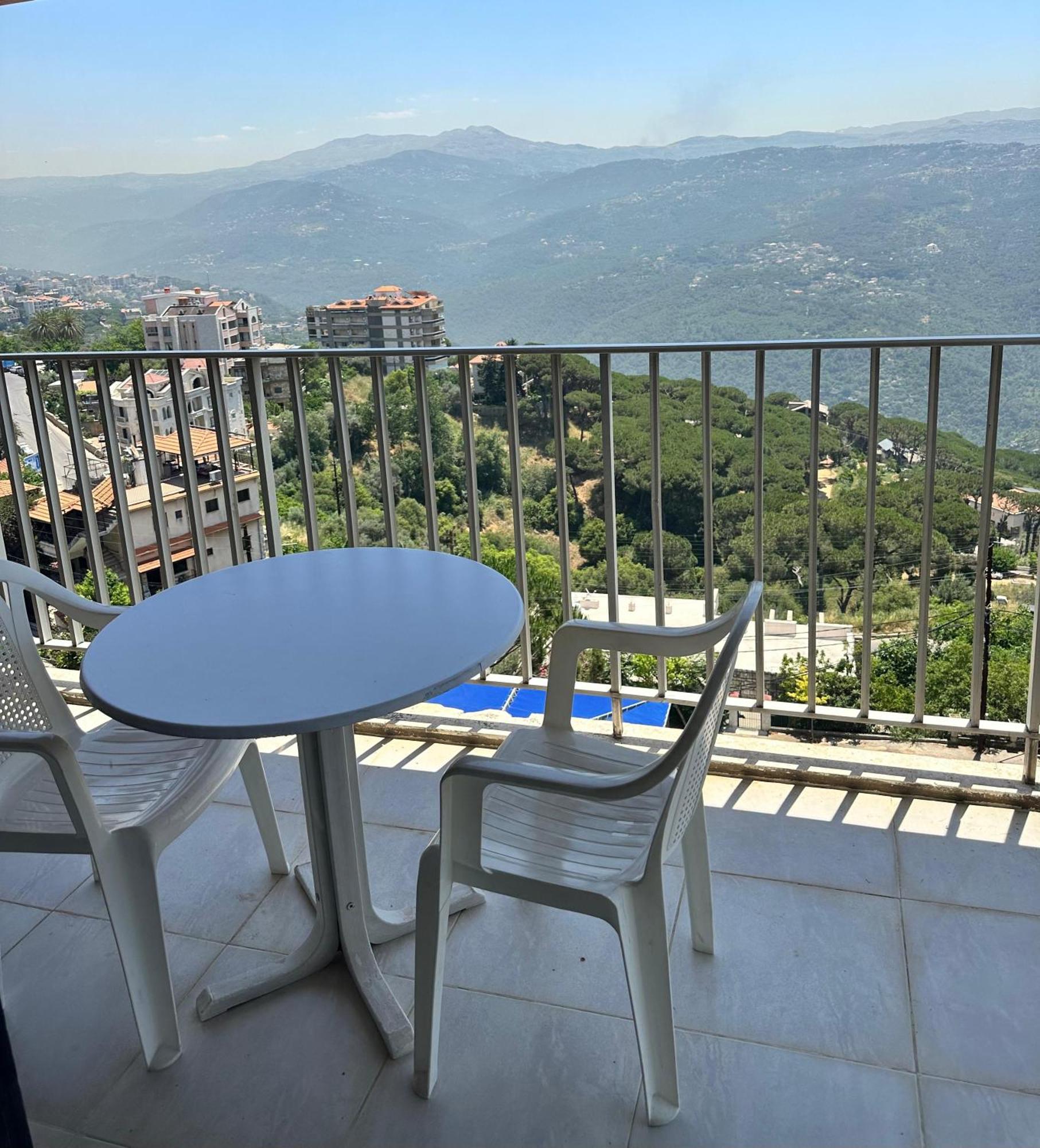 Hotel Le Crillon Brummana Esterno foto