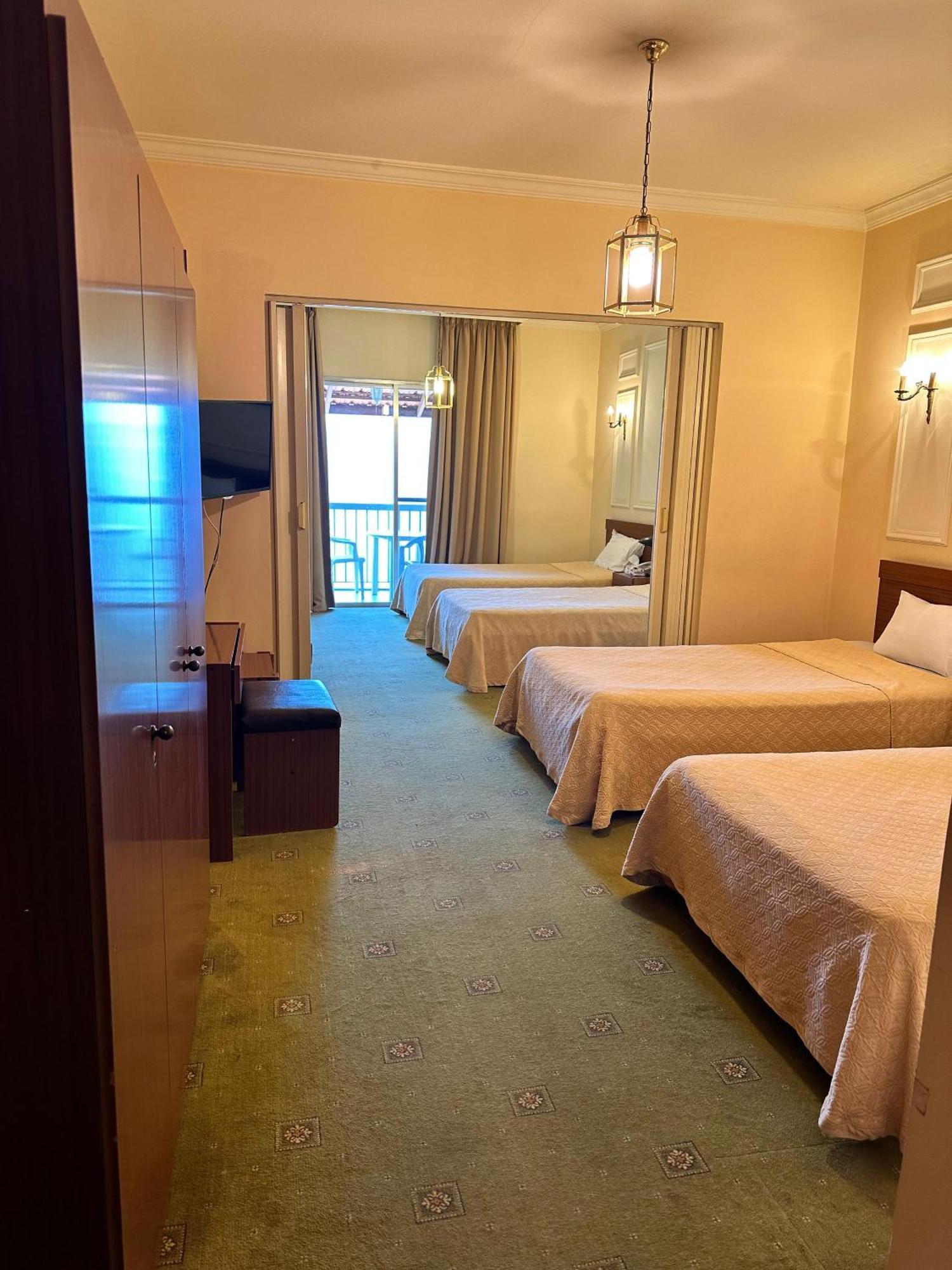 Hotel Le Crillon Brummana Esterno foto